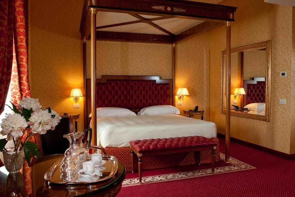 Hotel Maxim 1