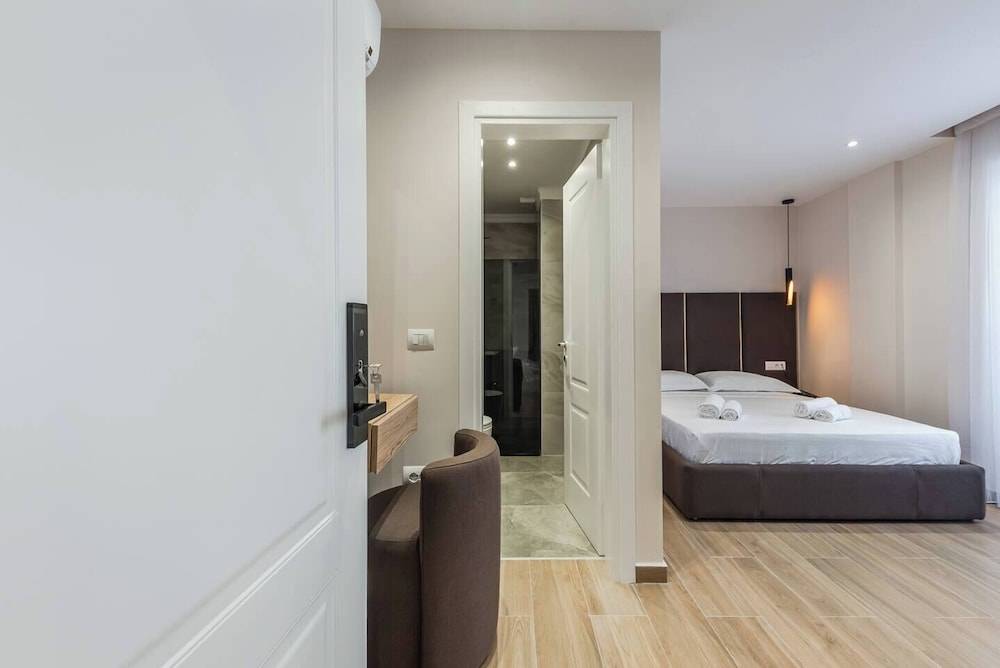 Sea La Vie Suites 2