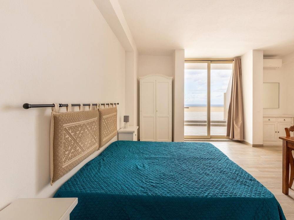 Aria Condizionata e Terrazza Vista Mare 2