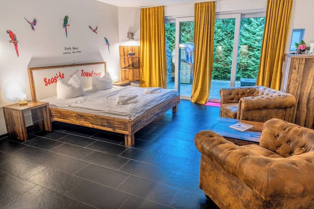 Seaside-Townhouse 1