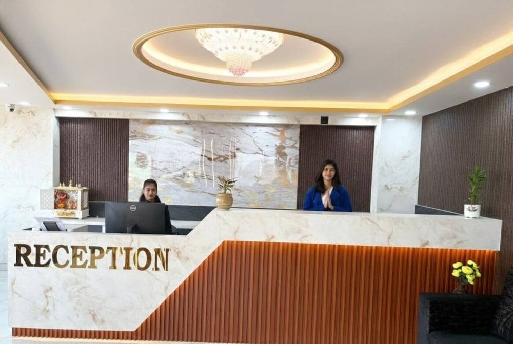HOTEL DIAMOND CREST 2