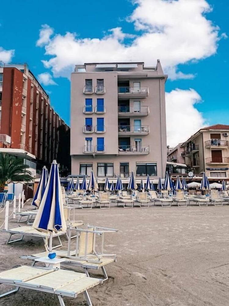 Hotel Maremola 1