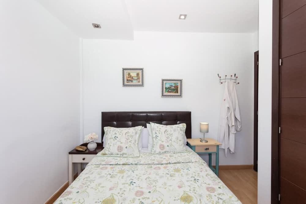 Red House Rooms 2