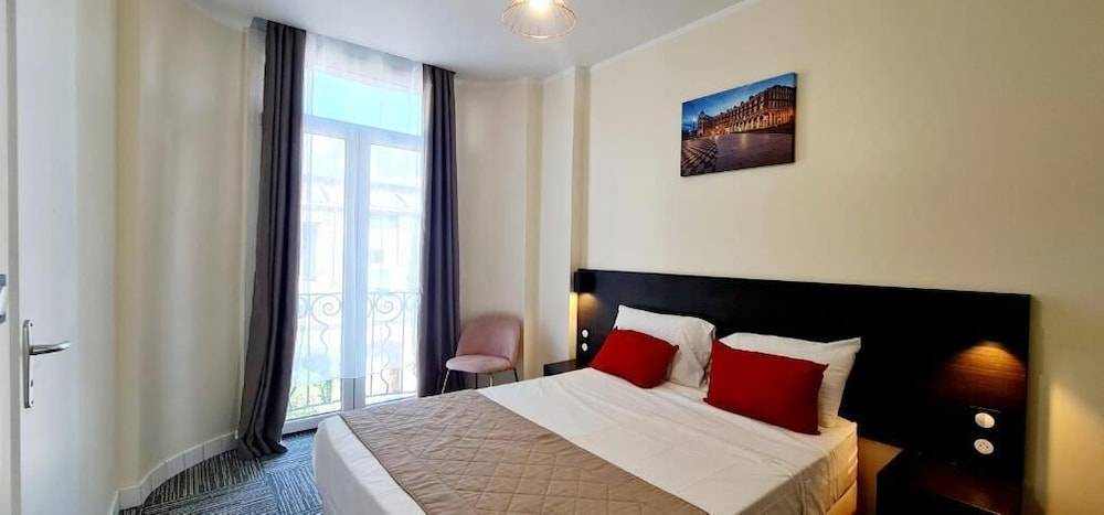 EVELIA HOTELS 2
