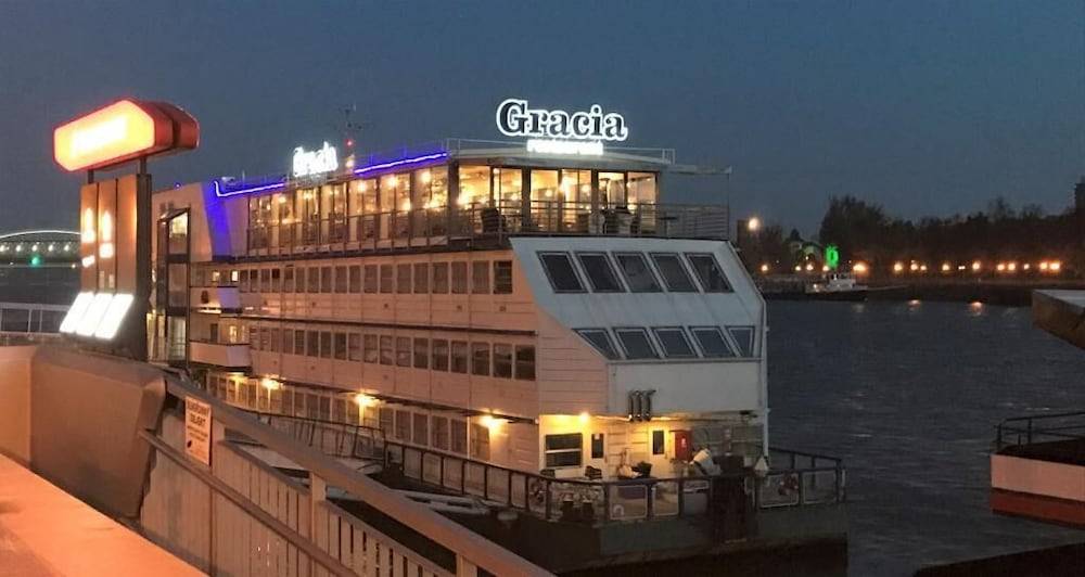 Botel Gracia 1