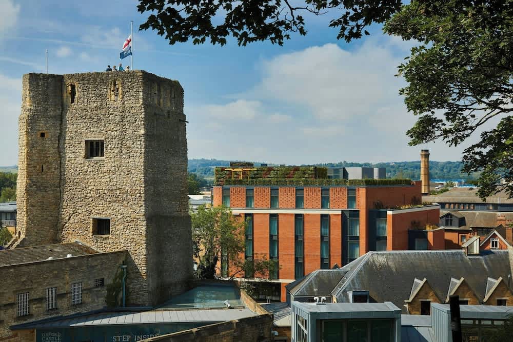 Courtyard by Marriott Oxford City Centre 1