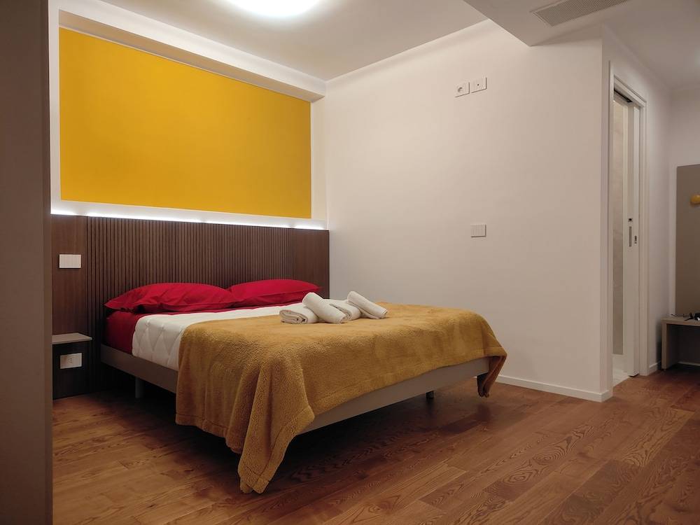 CconfortHotels Suite 104 1