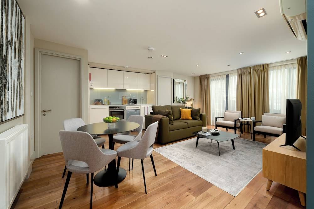 City of London Your Apartment 2