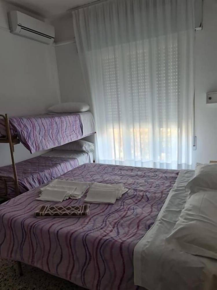 Hotel Marconi Miramare 2