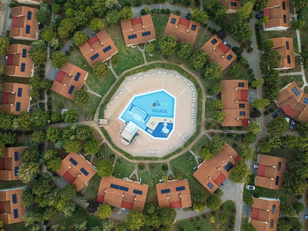Holiday Centre Bi village 1