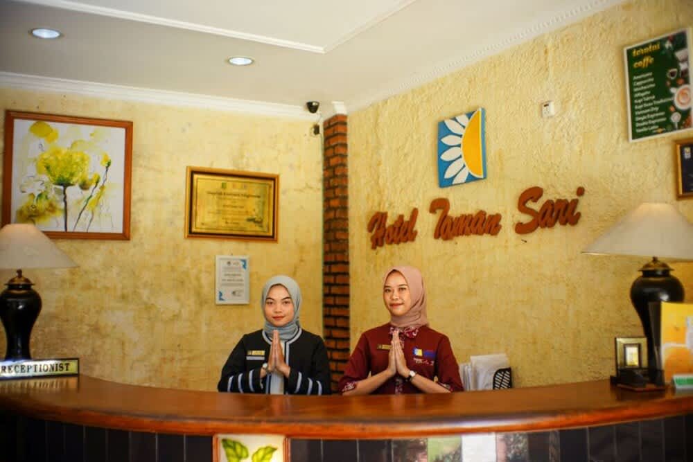 Taman Sari Hotel Dan Resort 2