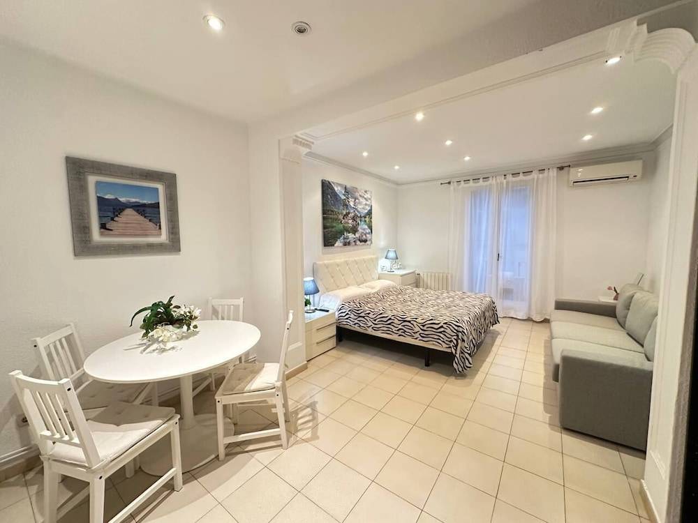 Rooms Consell de cent 1
