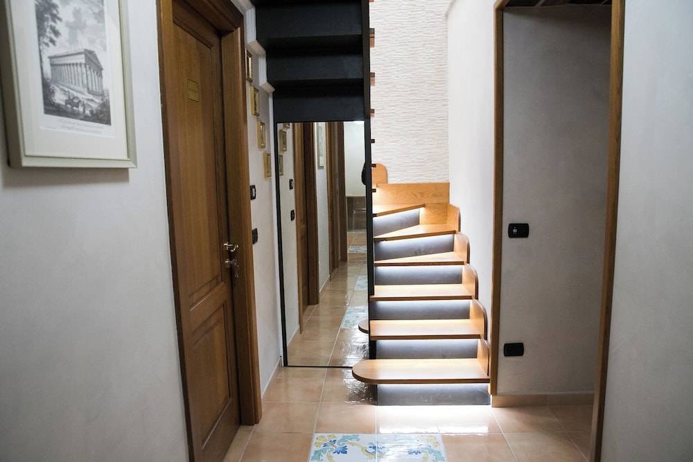 Vittoria Guest House Salerno 2