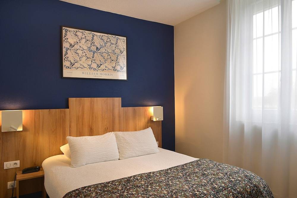Logis Hôtel Maison Voltaire 1
