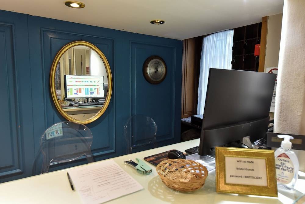 Hotel Bristol 2