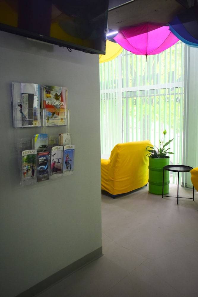 Green Cube Capsule Hostel 2