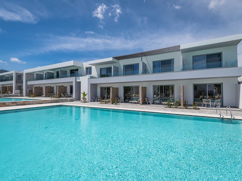 Niriides Beach Hotel & Suites 1