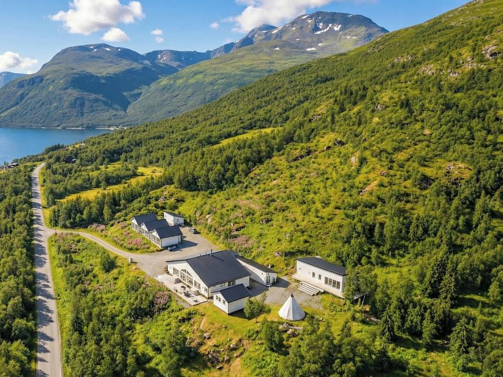 Arctic Panorama Lodge 1
