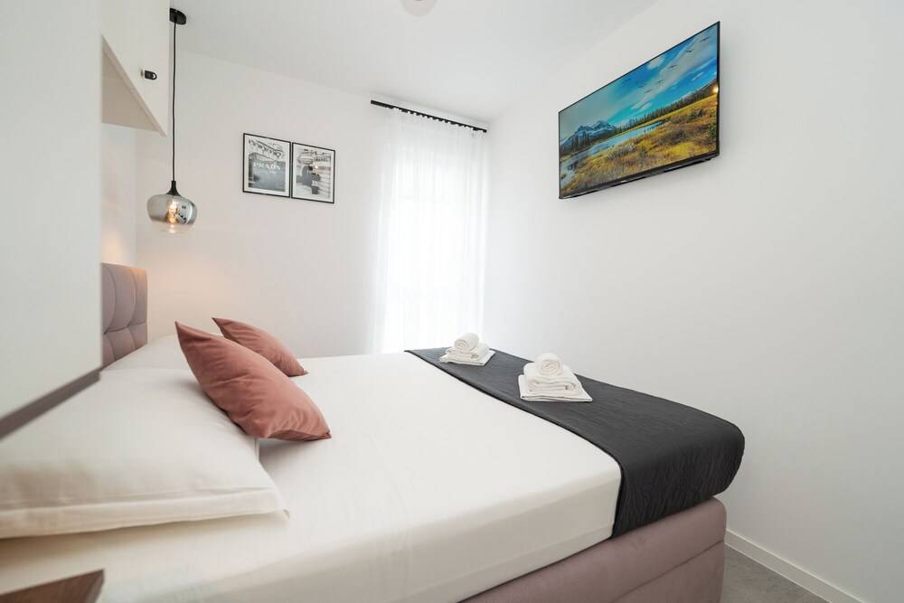 Salt & Stone - apartment with private pool 2