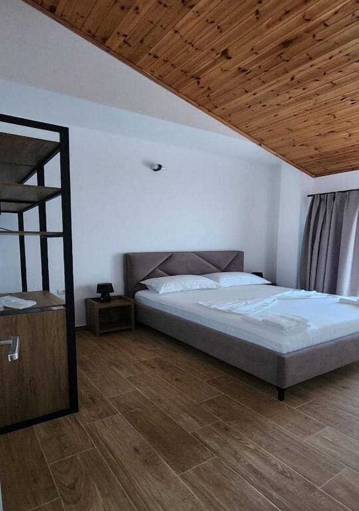 Hotel LBC 1
