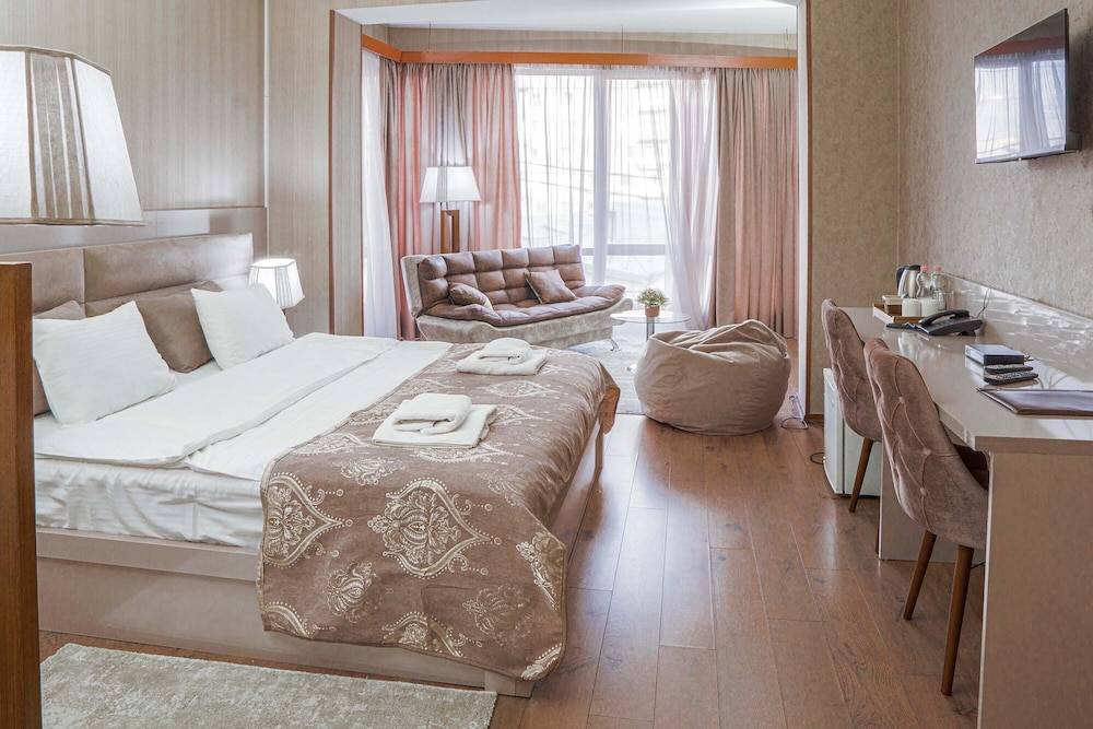 Pino Vere Palace Hotel 1