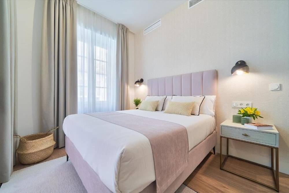 Select Malaga Suites 1