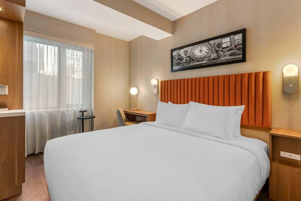 Cambria Hotel New York Times Square 1