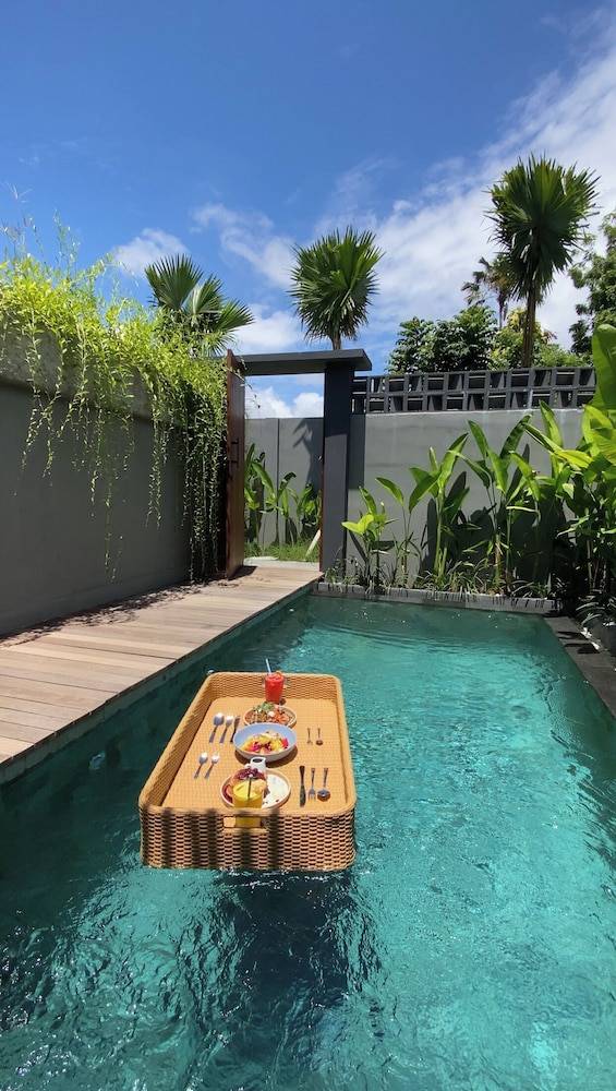 The Clifton Villas Canggu 1