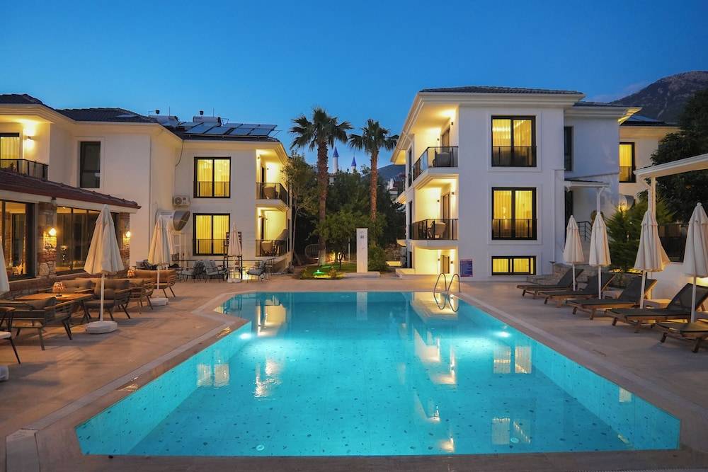 Marla Suite Hotel 1
