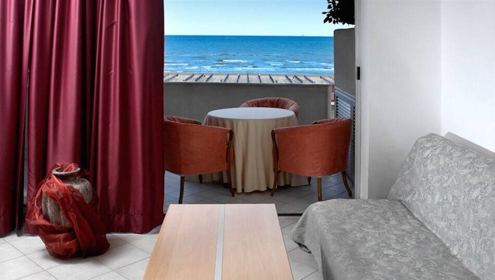 Altamarea Residence & Hotel 1