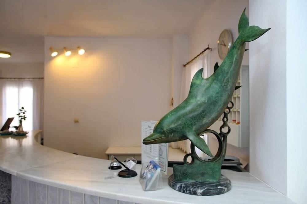 Dolphin Hotel 2