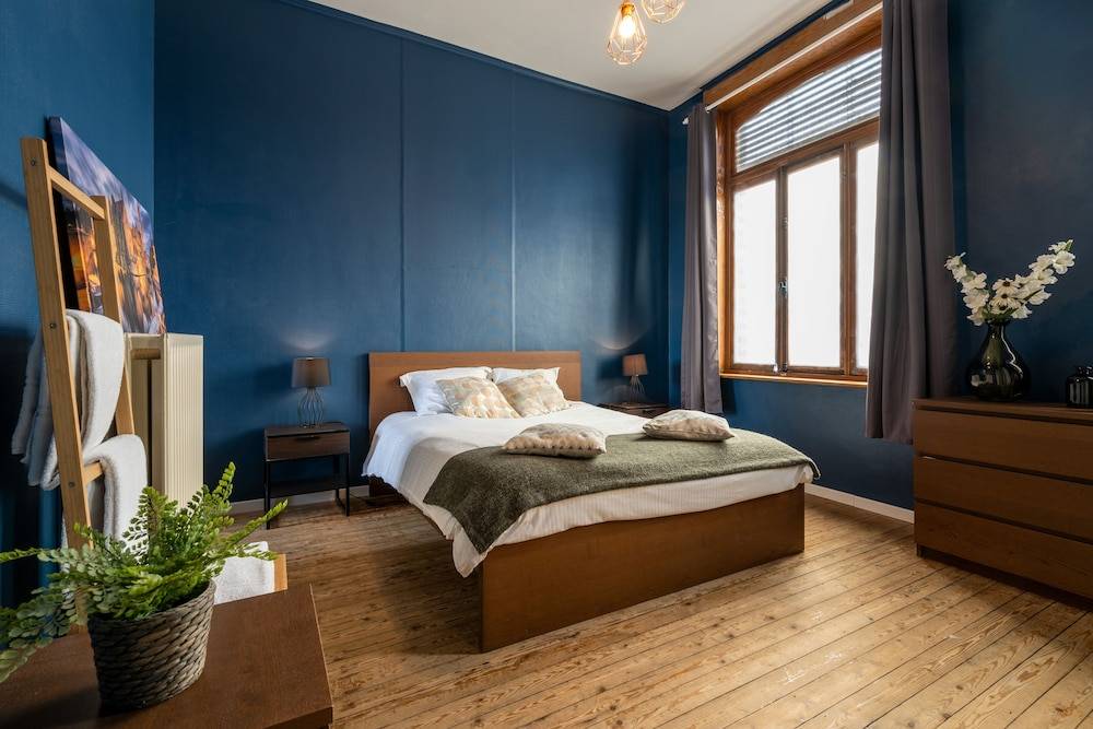 The Canal View Suites 1