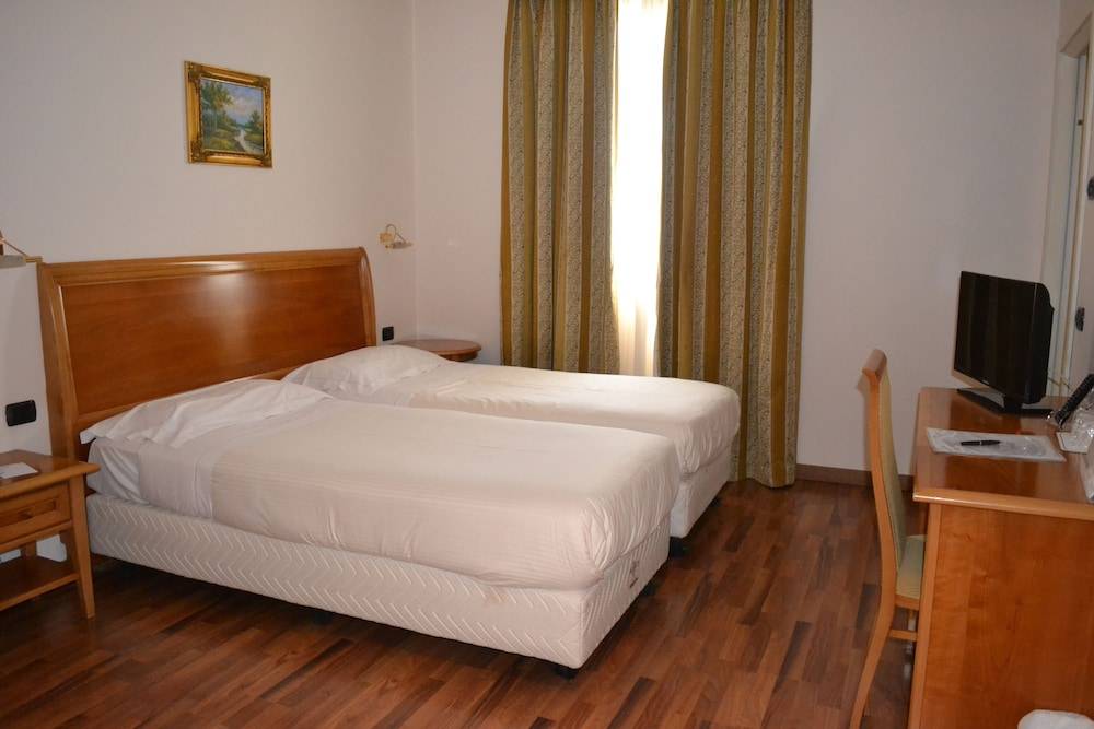 Tricolore Hotel 1