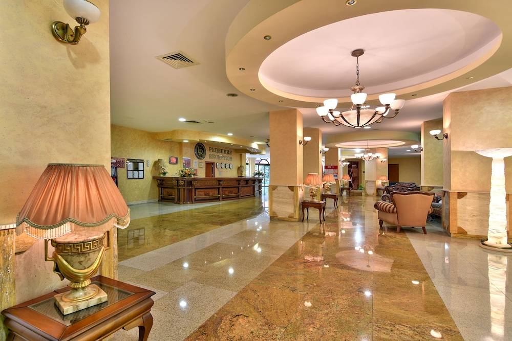 Estreya Palace & Residence 2
