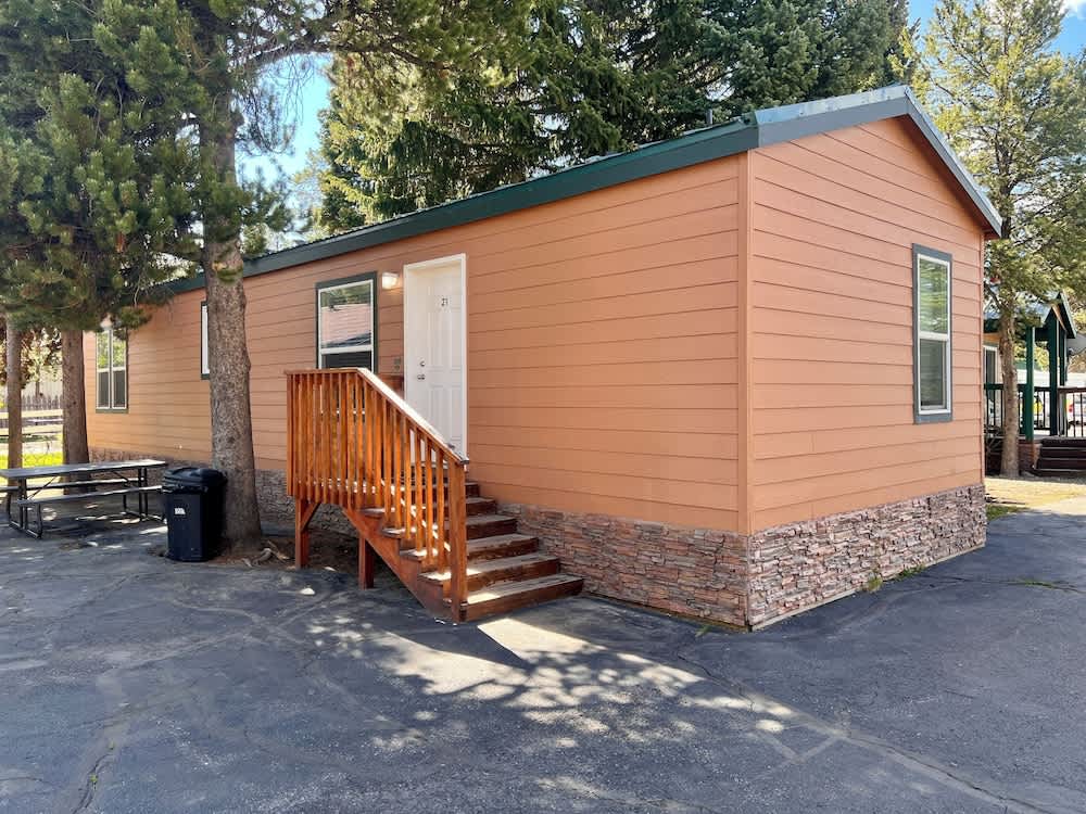 Pioneer Motel 2
