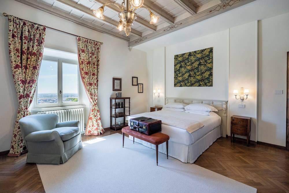 FORESTERIA di PALAZZO RADICI 1