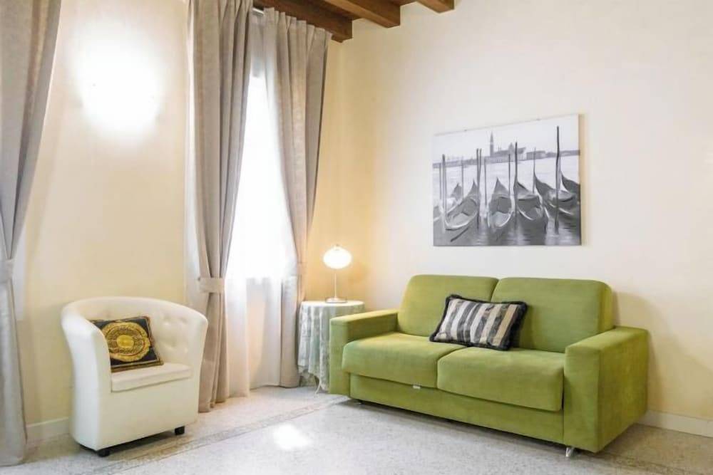 Juliet House 1