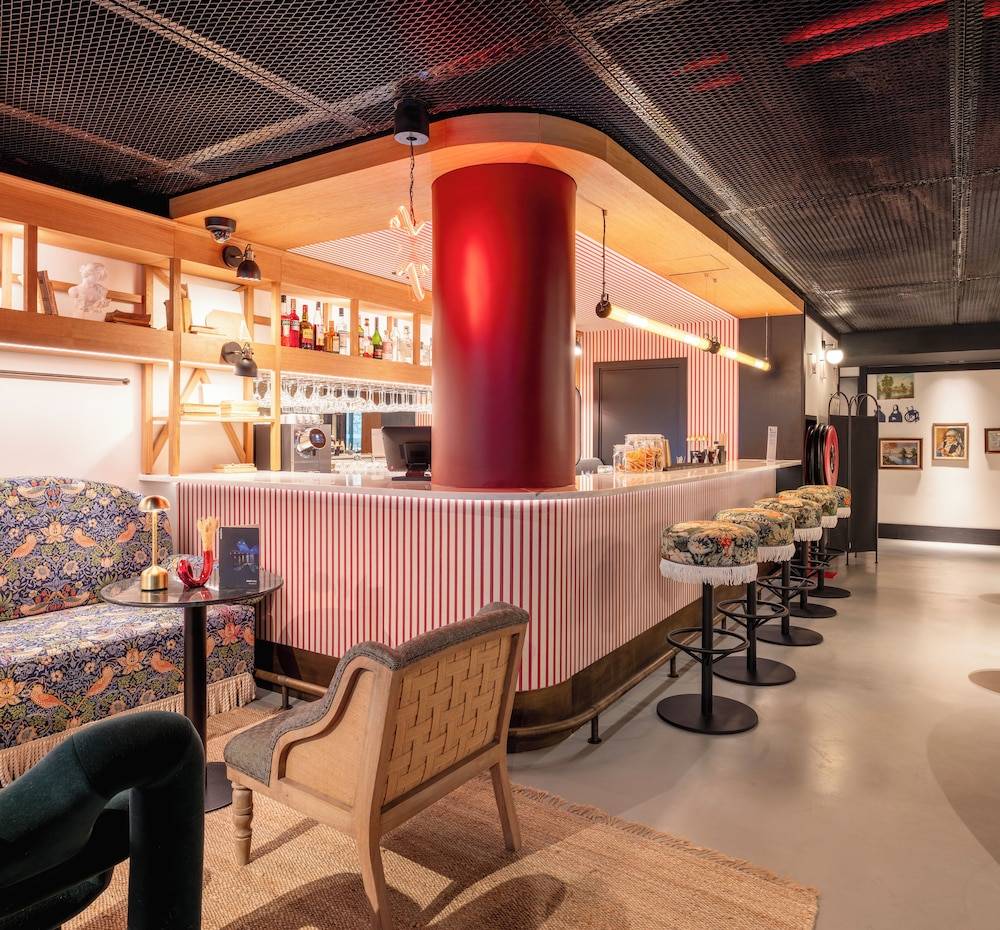 Artcore Hotel Porto 1