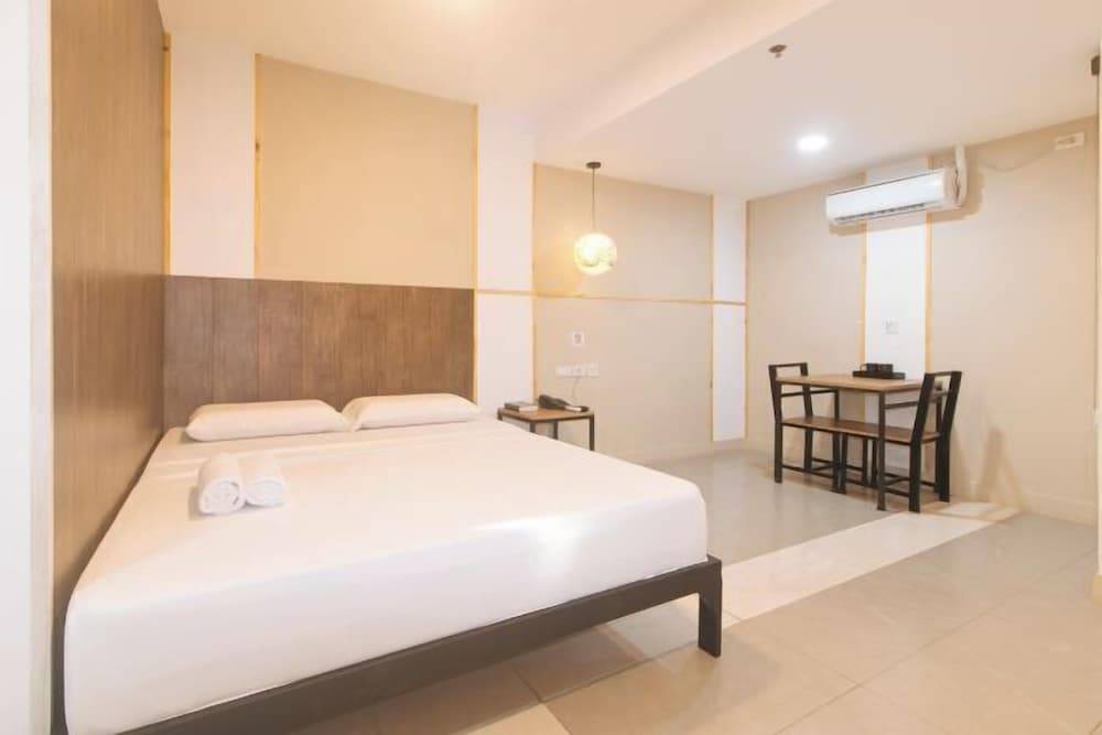 Maine Residences Tramo near NAIA Terminal 1