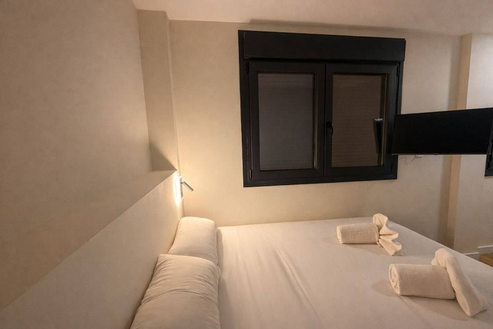 Hostal Bernabeu II 2