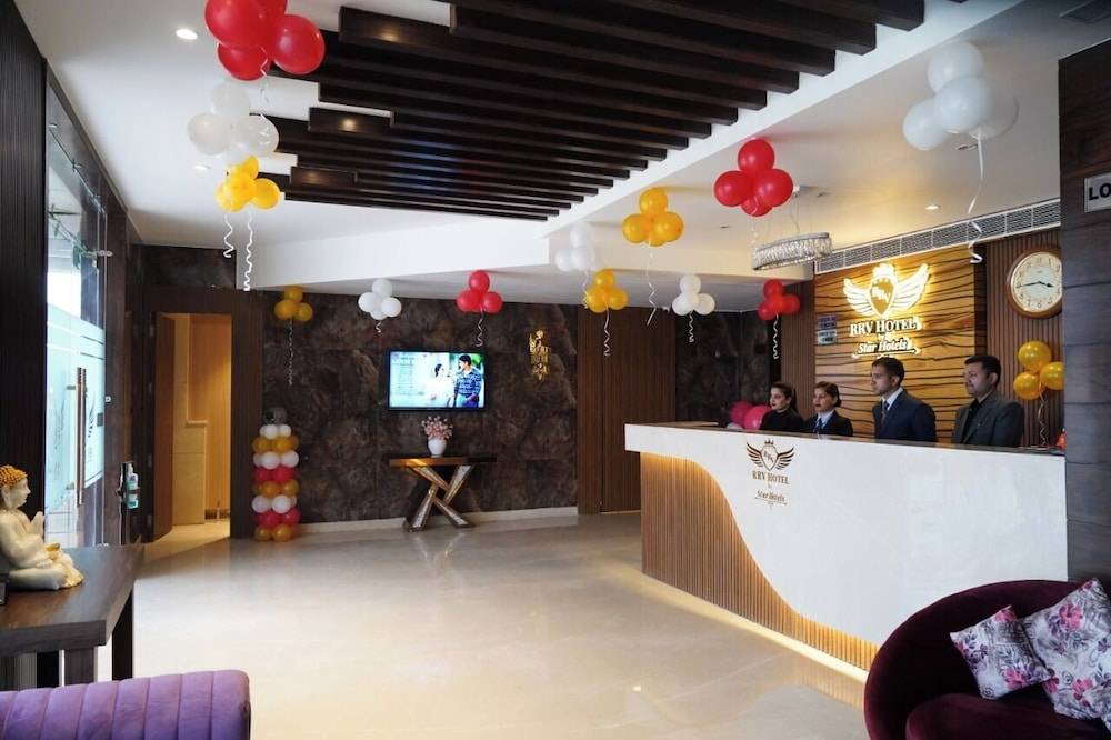 Pravasa Premier by RRV Hotel 1