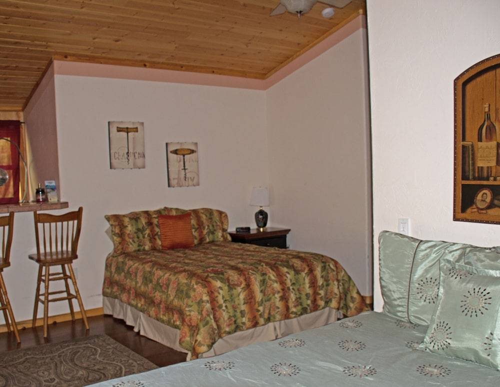 DiamondStone Guest Lodges 2