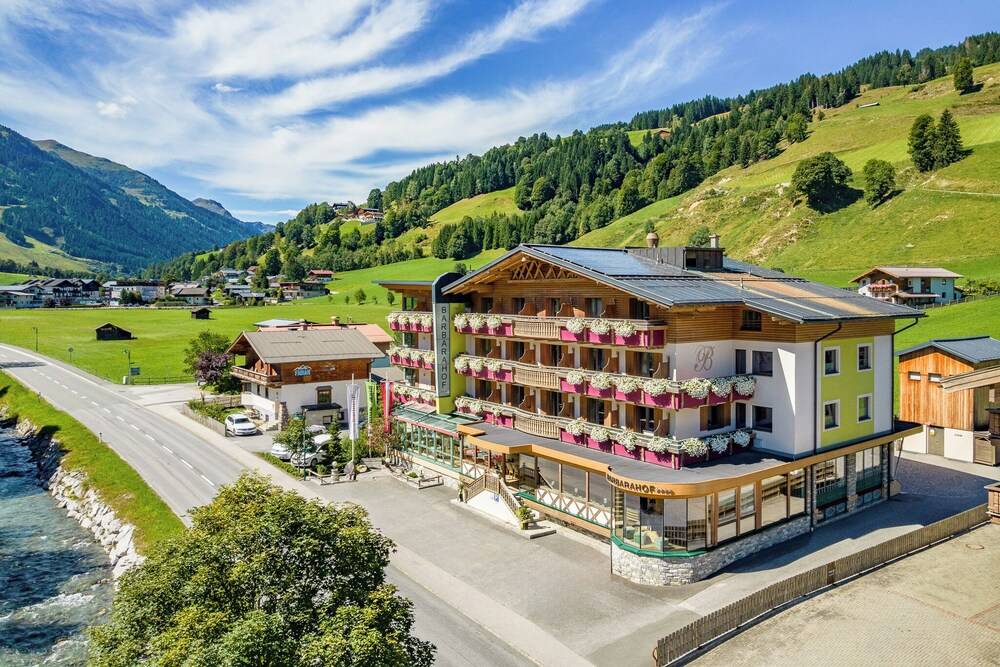 Hotel Barbarahof Saalbach mit Joker Card 1