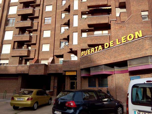 Apartamentos Turisticos Puerta de León 2