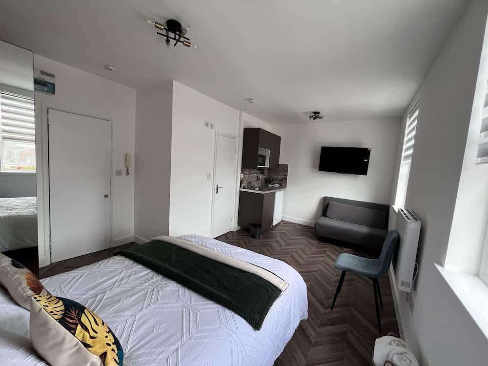 Dalston Luxe Studios (3 Miles away from Liverpool Train Station) 2