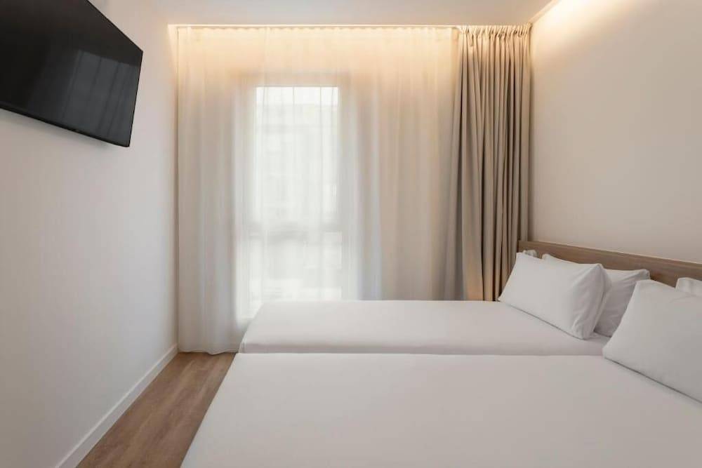 B&B HOTEL Madrid San Fermin 1