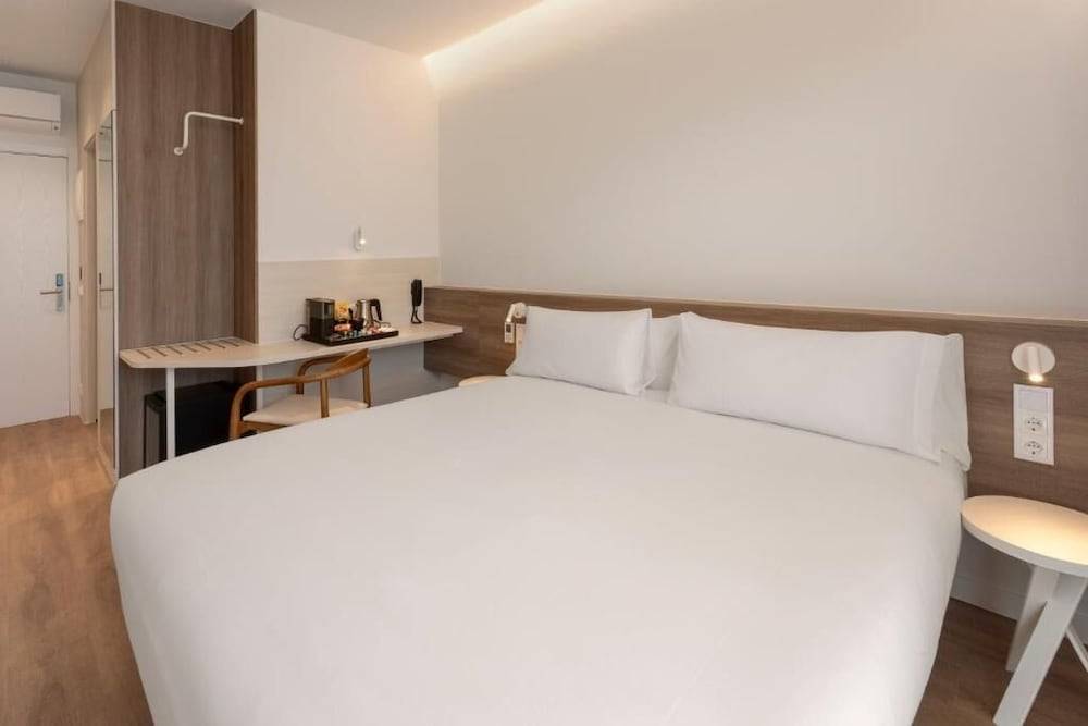 B&B HOTEL Madrid San Fermin 2