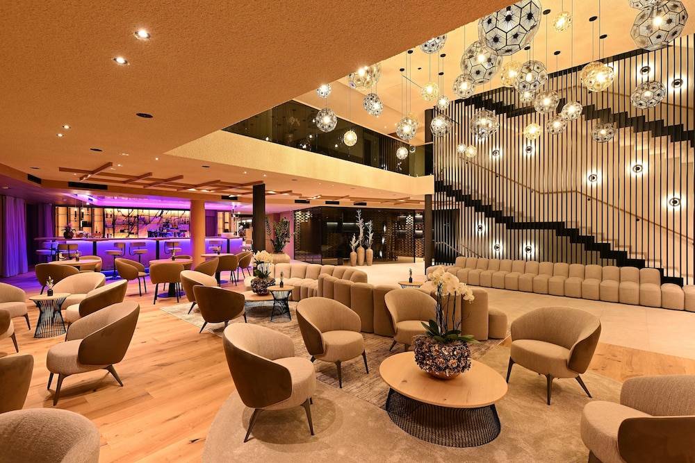 Tratterhof Mountain Sky Hotel 2