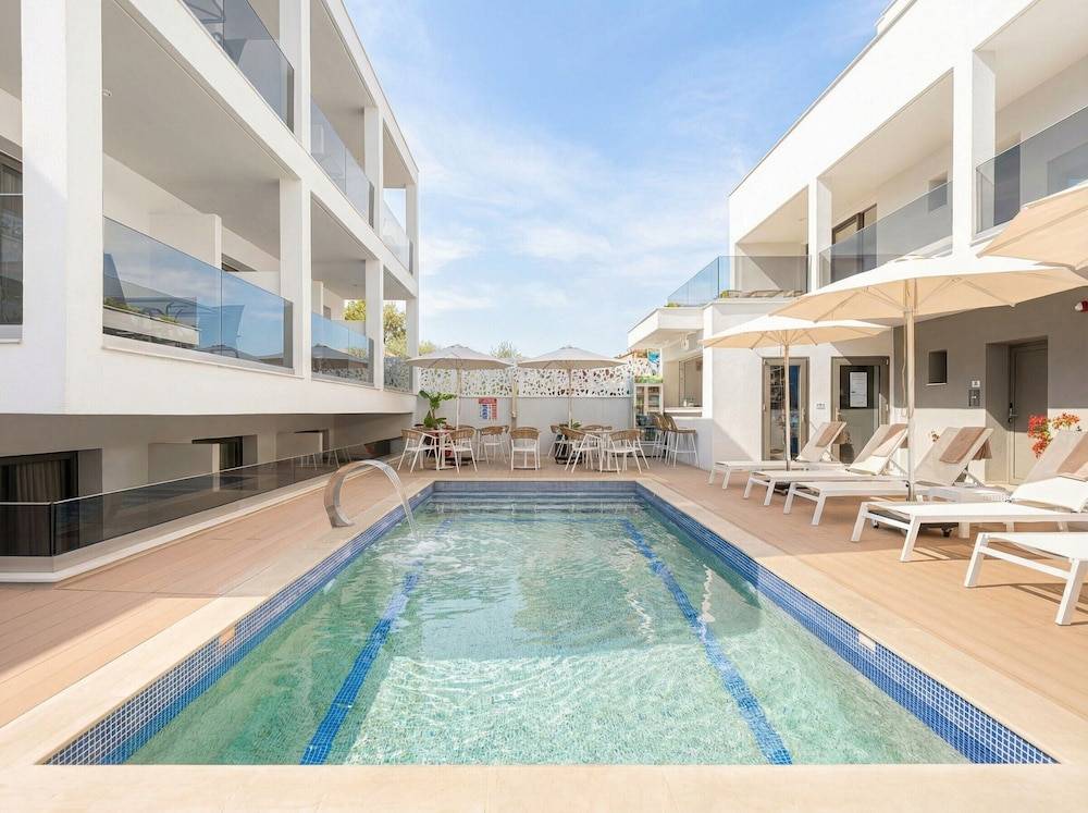 Elegant Maltepe Accommodation 1