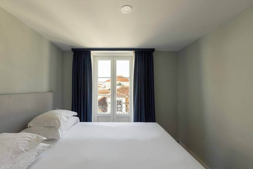 Esqina Apartments 2